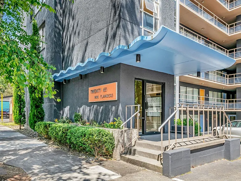 Twenty 65 Apartments — Photo 10