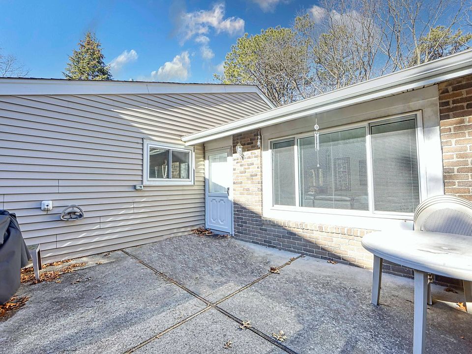 1st image of 236 Springmeadow Dr Unit I