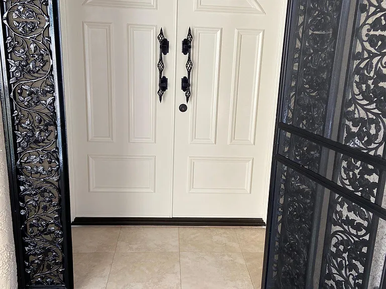 5510 Paseo Del Lago W #2B — Photo 3