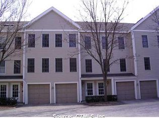 8 West Ct UNIT 8, Derby, CT 06418