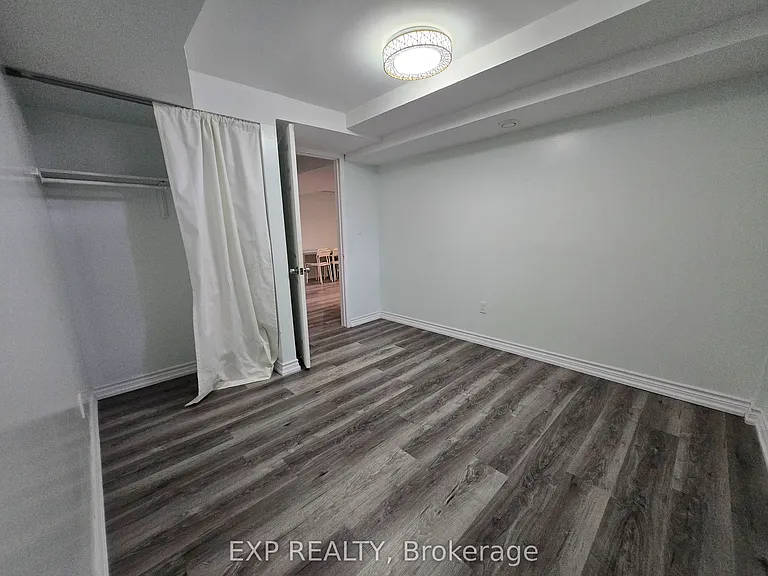 253 Hollymount Dr — Photo 8