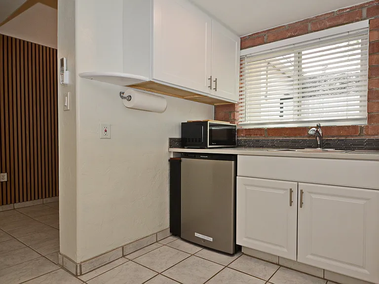 3626 E Hardy Dr #B — Photo 8