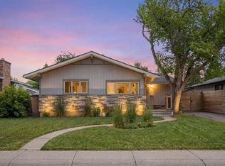 9828 W Avalon Rd SE, Calgary, AB T2J 0V6