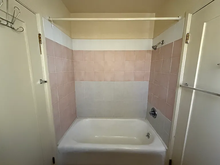 205 S Citron St #11 — Photo 9