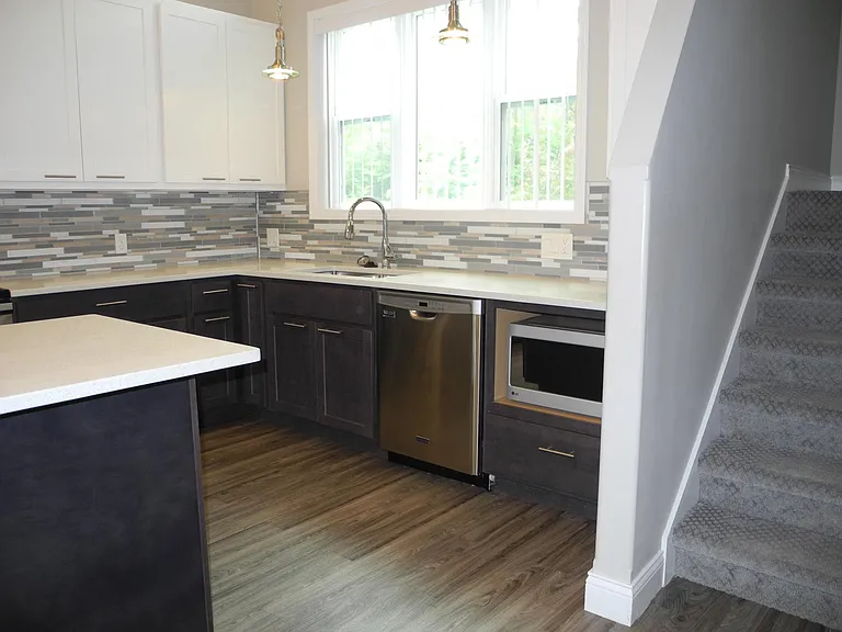 Modern tile backsplash and cabinetry