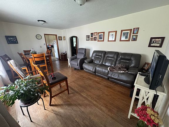5th image of 375 3rd St E