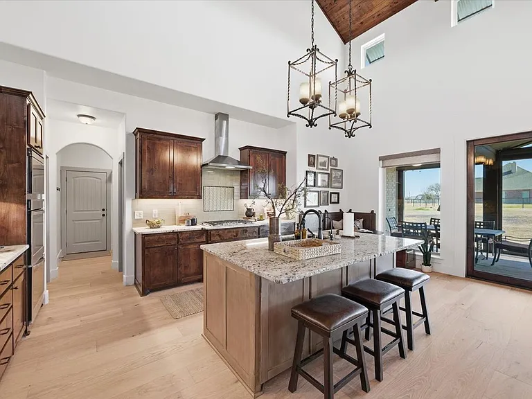 570 S Point Ct — Photo 19