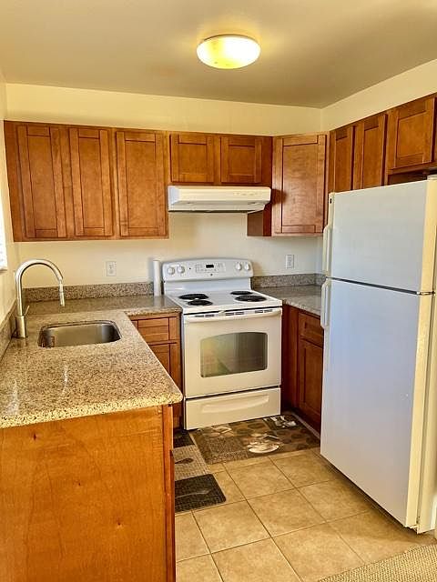 1st image of 472 Lincoln Cir APT 1