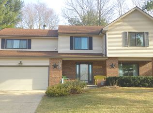 1005 Woodland Park Dr, West Des Moines, IA 50266