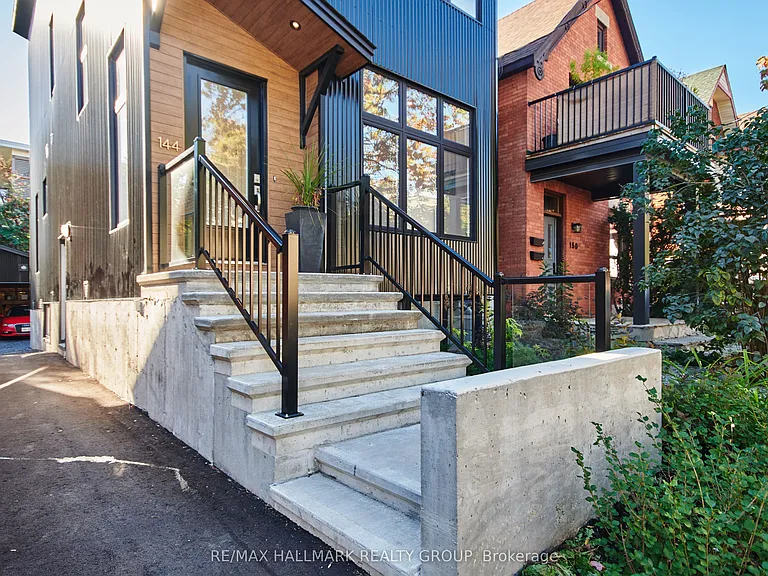 144 Florence St — Photo 2