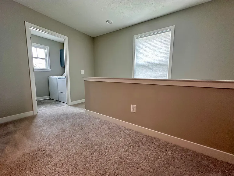 721 Scarsdale Ln — Photo 31