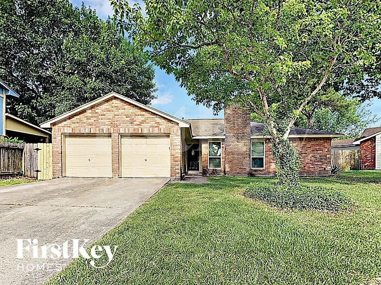 11319 Snow Bay Dr — Photo 1