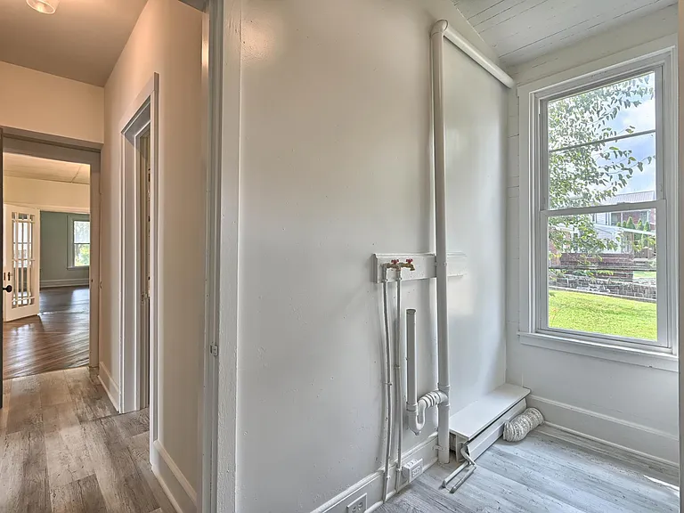 312 E Main St #1 — Photo 18