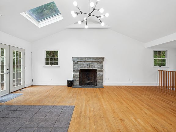 1201 Springs Fireplace Rd, East Hampton, NY 11937 | MLS #376324 | Zillow