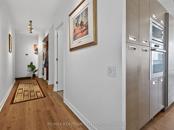 5th image of 88 Park Lawn Rd #2708