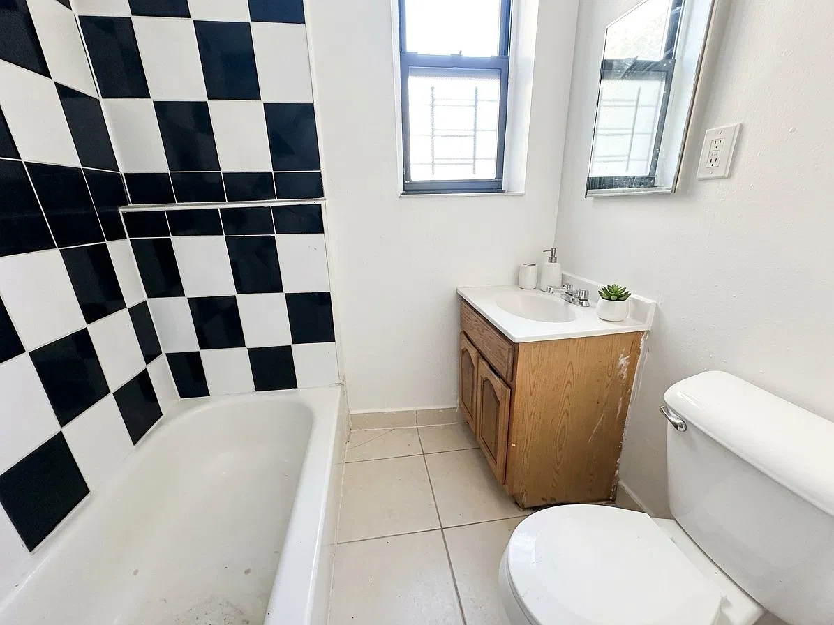 630 Dahill Road — Photo 4