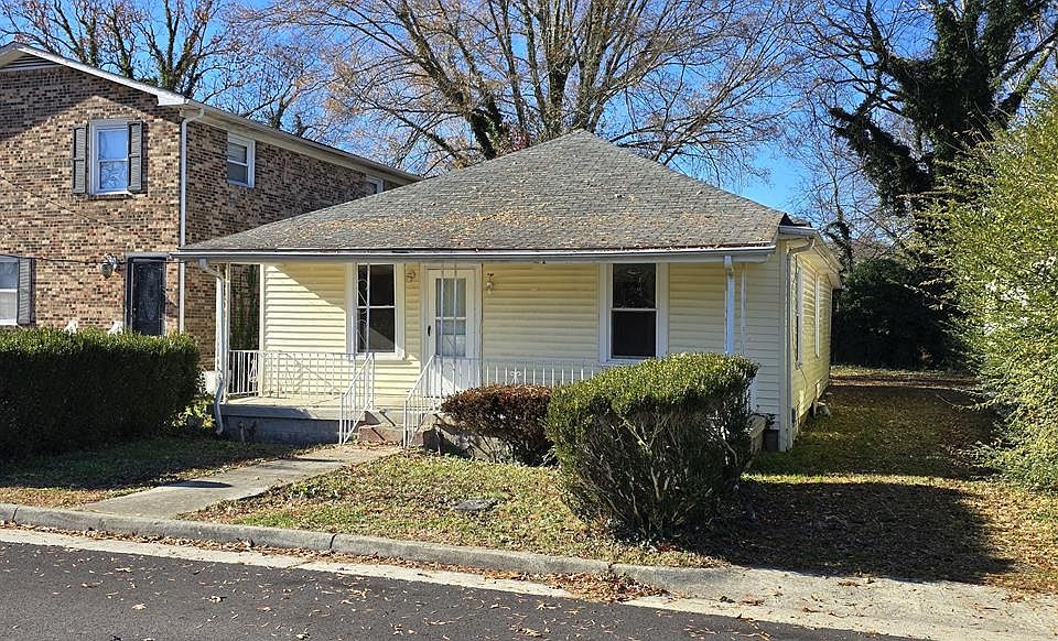 1st image of 104 Williams St