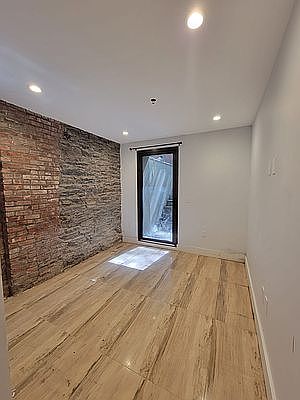 4th image of 462 W 146th St