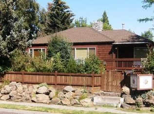 228 SW Canyon Dr, Redmond, OR 97756