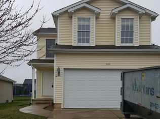 2401 W Jubilee Ln, Dunlap, IL 61525