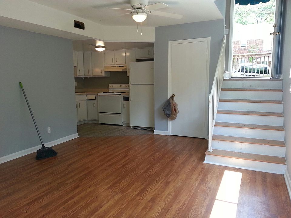 1st image of 529 Brookfield Ave