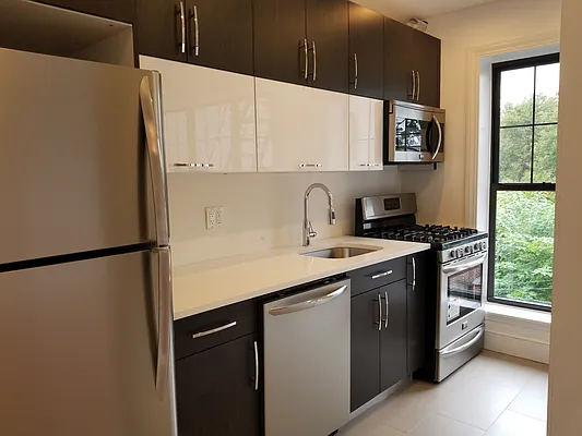 Rented by SubHut Realty USA, Inc. | media 20