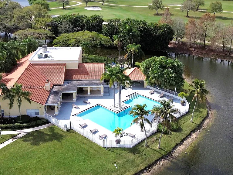 12950 Vista Isles Dr #425 — Photo 9