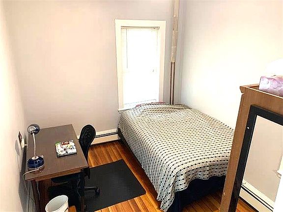 3rd image of 37 Charnwood Rd #1
