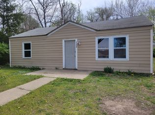 3308 SE Humboldt St, Topeka, KS 66605