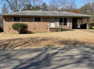 16 Meadowbrook Dr, Conway, AR 72032