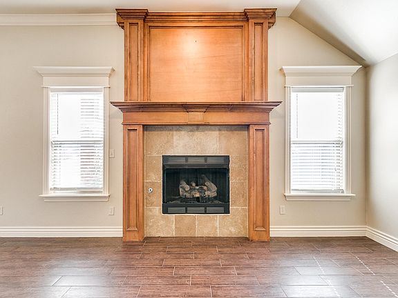 3rd image of 19112 Green Springs Dr