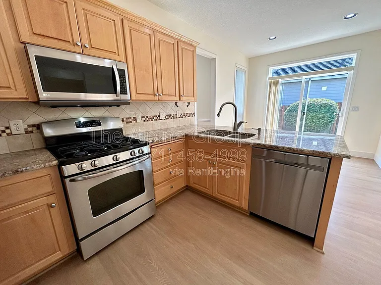 351 NW Kotrik Pl — Photo 50