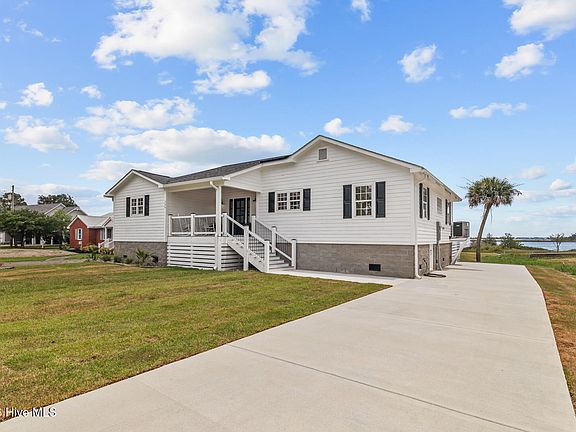 2nd image of 206 Goose Creek Loop Road