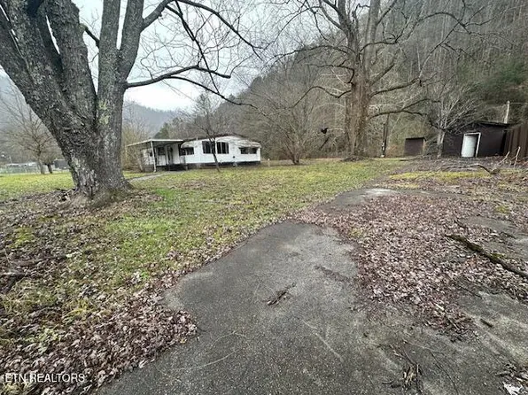 13180 Highway 38, Lejunior, KY 40849