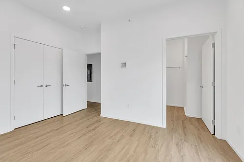 Floor plan 305