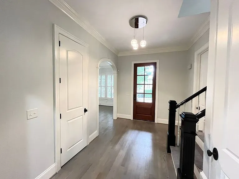 535 Guilford Cir — Photo 20