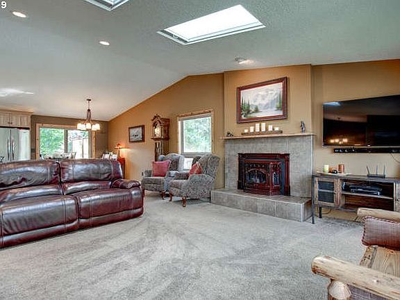 4th image of 9608 NE 81st Ct