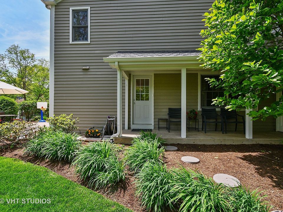 2nd image of 520 Bayberry Ln
