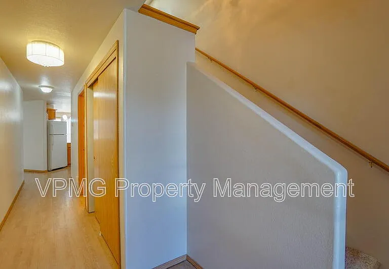 5502 NE 89th Ave — Photo 5