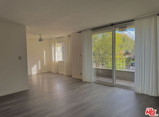 10707 Camarillo St APT 117, North Hollywood, CA 91602