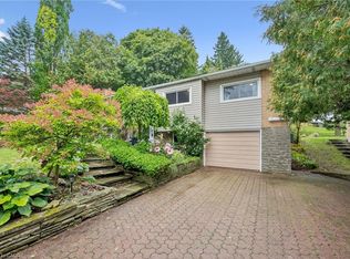 100 Forest Hill Dr, Kitchener, ON N2M4G3