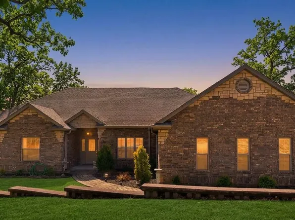 24 Lands End, Kimberling City, MO 65686
