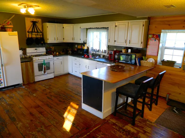 3009 Roberts Rd, Copenhagen, NY 13626