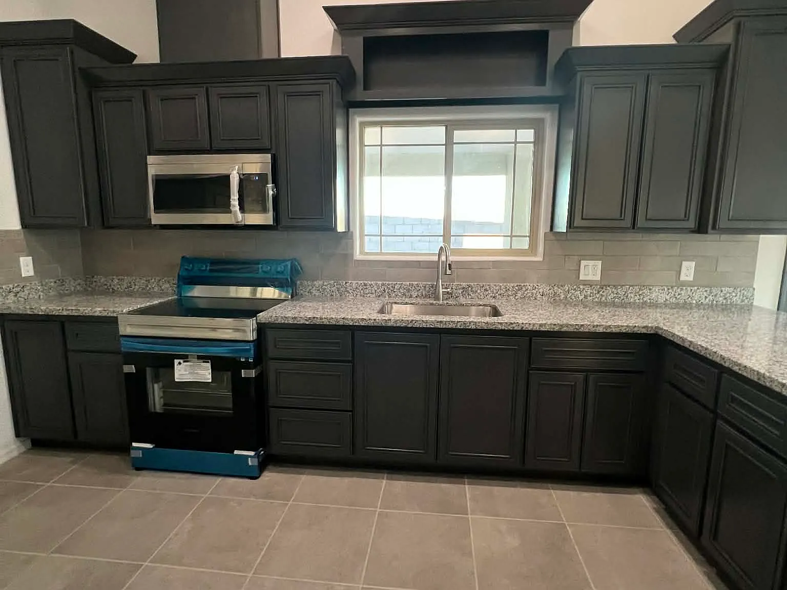 4 bed, 1599 sqft, $1,800 — Photo 2