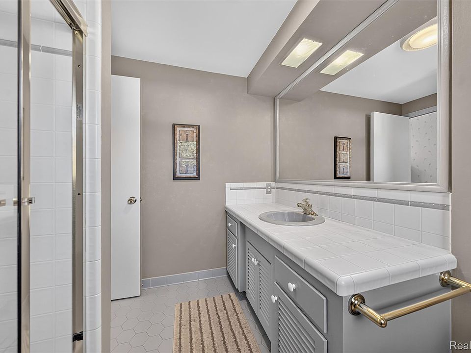 5533 Priory Ln, photo 27