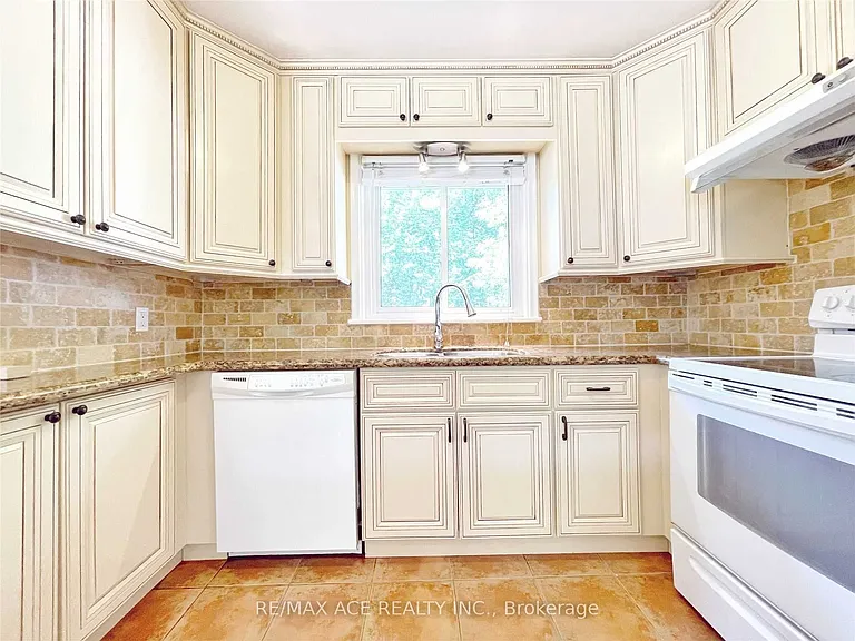 246 Horsham Ave #MAIN — Photo 7