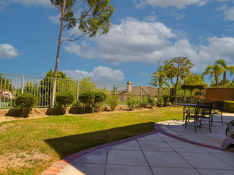 2548 Tuscany Way — Photo 23
