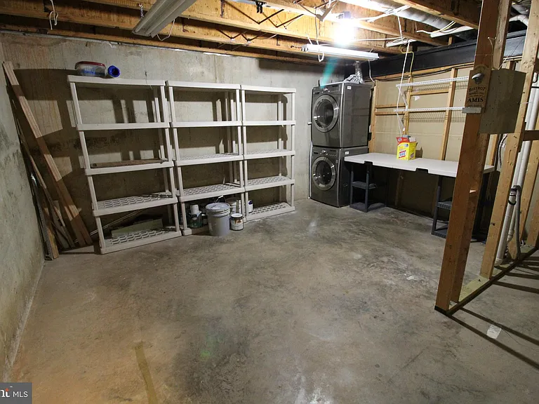 6055 Meyers Landing Ct — Photo 29