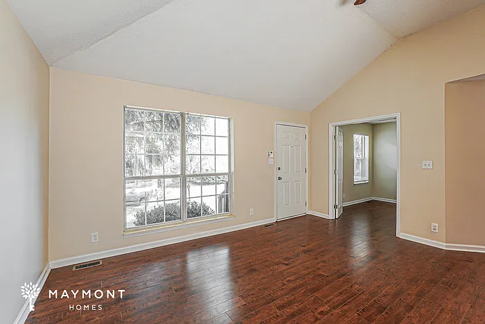 63 Grassmire Dr — Photo 5