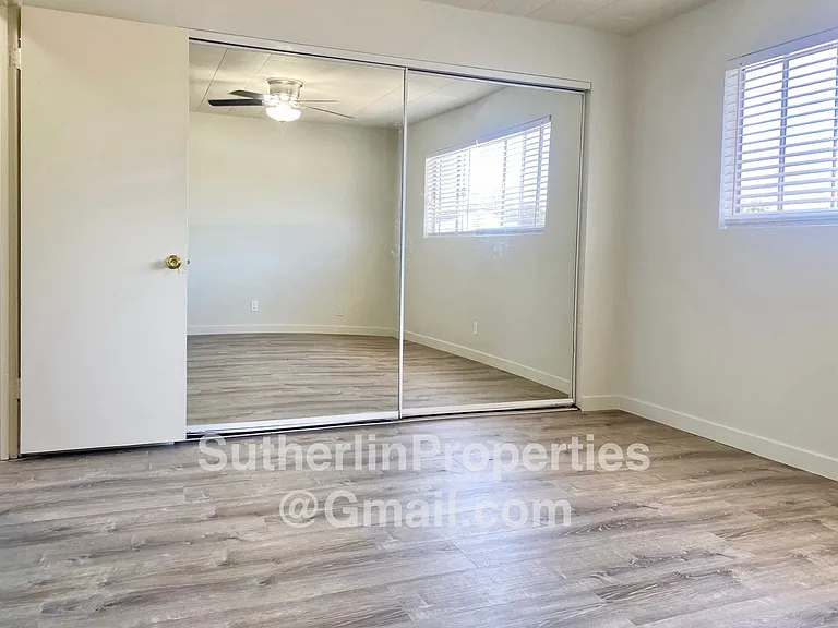 5649 N Myrtle Ave — Photo 10